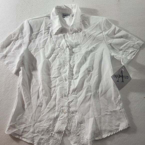 Apparenza Women's Short Sleeve Button Up Blouse in White Size Small - Picture 1 of 10